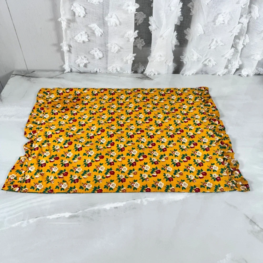Set of 2 Reversible Floral Placemats Yellow Teal Green  Ruffle‎ Cottagecore